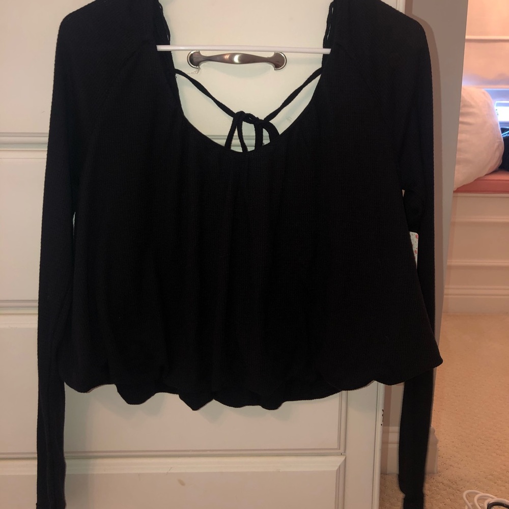 Free people black cropped long sleeve top size S